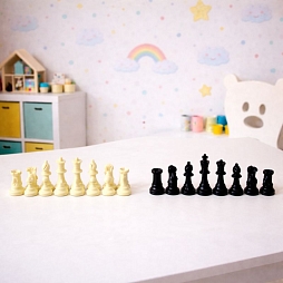 Фигуры шахматные гроссмейстерские пластмассовые акционные